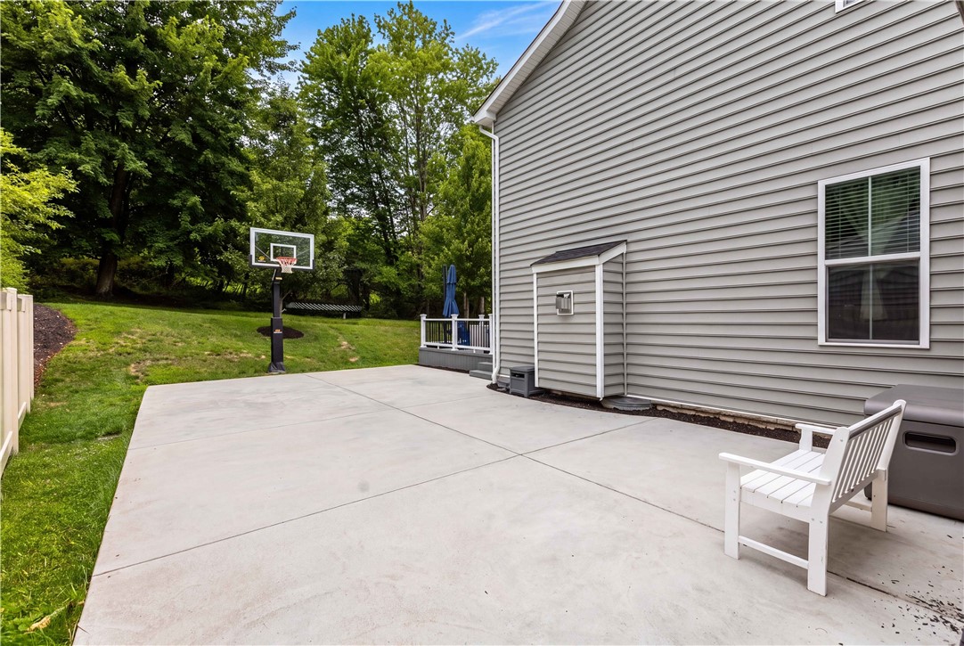 231 Eddie Lewis Dr