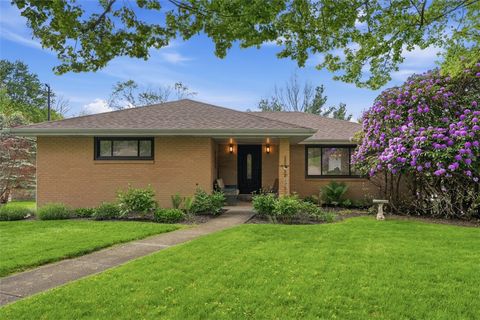 Photo of 9133 S Irwin Ave, Pittsburgh, PA 15237 (MLS # 1752893)