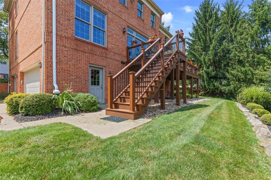 1689 Sturbridge Dr