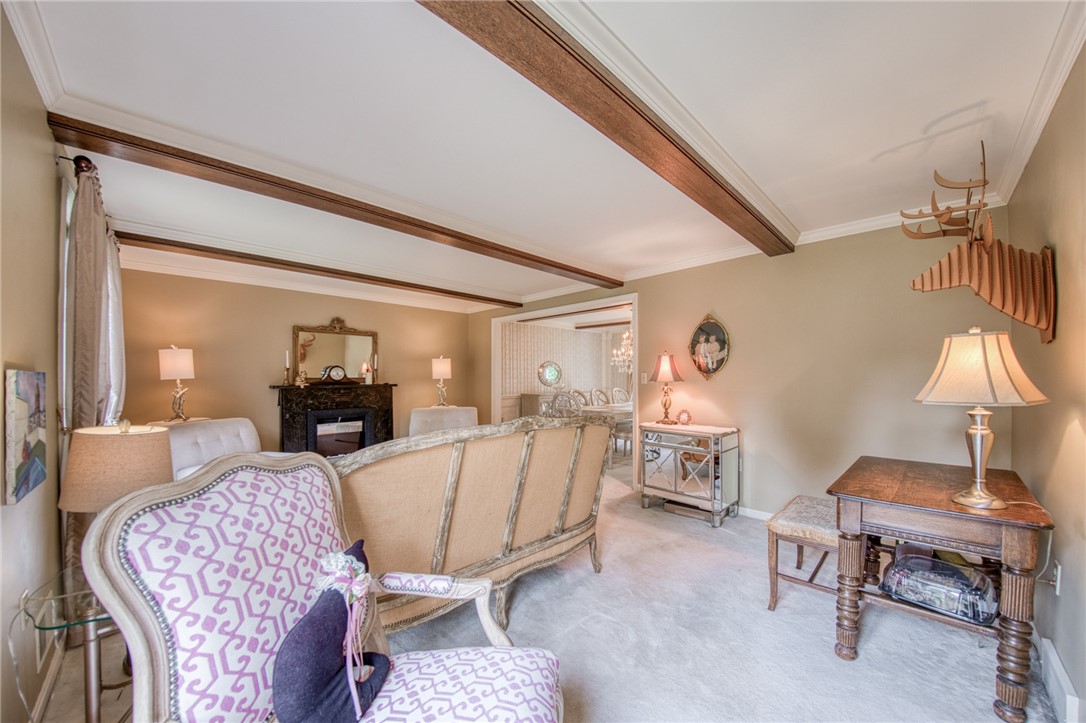 3389 Cochise Dr