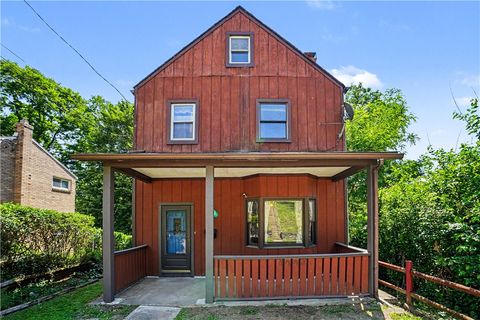 Photo of 1819 Ringwalt St, Pittsburgh, PA 15216 (MLS # 1758068)