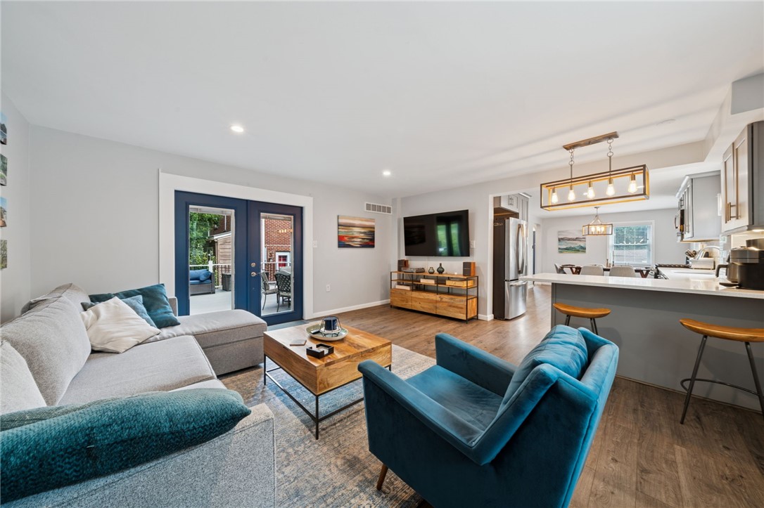 Churchill Boro, Pennsylvania 15235, United States, 4 Bedrooms Bedrooms, ,3 BathroomsBathrooms,Residential,Active,189984