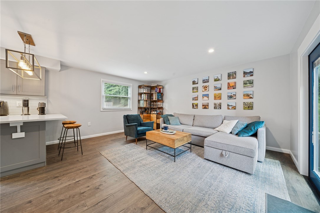 Churchill Boro, Pennsylvania 15235, United States, 4 Bedrooms Bedrooms, ,3 BathroomsBathrooms,Residential,Active,189984