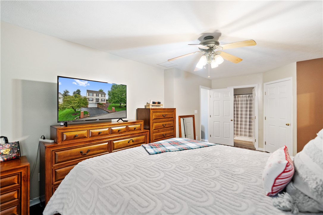 Hempfield Twp - Wml, Pennsylvania 15601, United States, 3 Bedrooms Bedrooms, ,3 BathroomsBathrooms,Residential,Contingent,40966