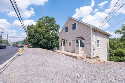 1214 Washington Pike Collier Twp PA 15017