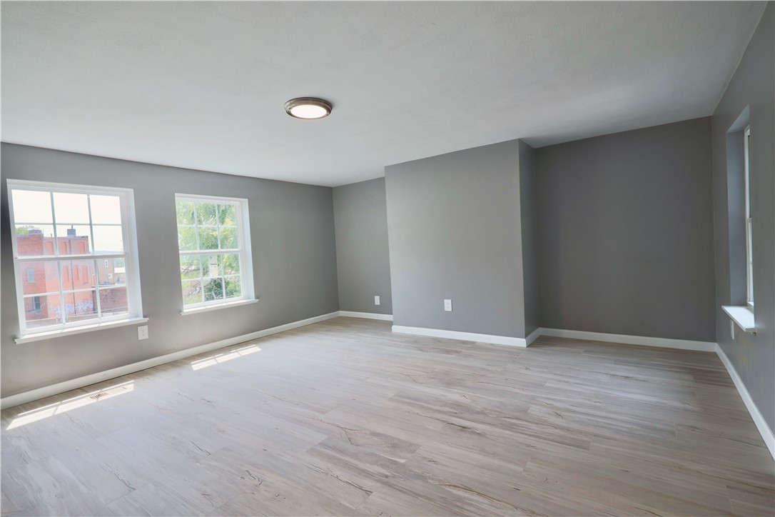 Oakland, Pennsylvania 15213, United States, 2 Bedrooms Bedrooms, ,3 BathroomsBathrooms,Residential,Active,185926