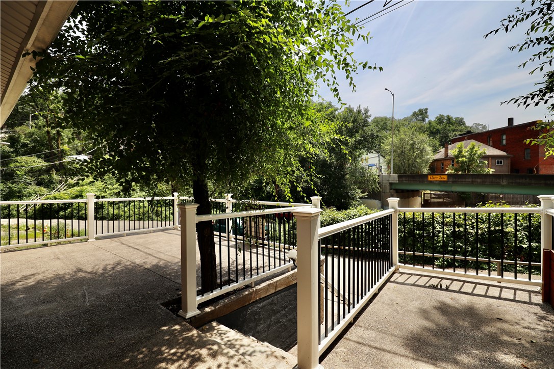 Oakland, Pennsylvania 15213, United States, 2 Bedrooms Bedrooms, ,3 BathroomsBathrooms,Residential,Active,185926