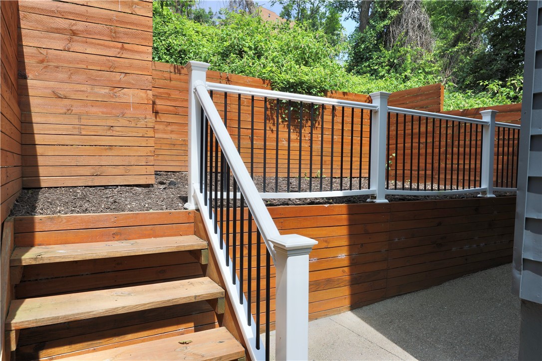 Oakland, Pennsylvania 15213, United States, 2 Bedrooms Bedrooms, ,3 BathroomsBathrooms,Residential,Active,185926