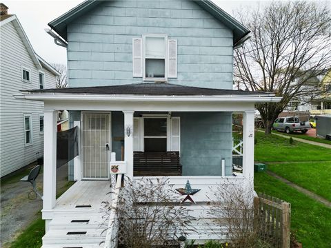 Photo of 328 3rd St, City of But NE, PA 16001 (MLS # 1746870)