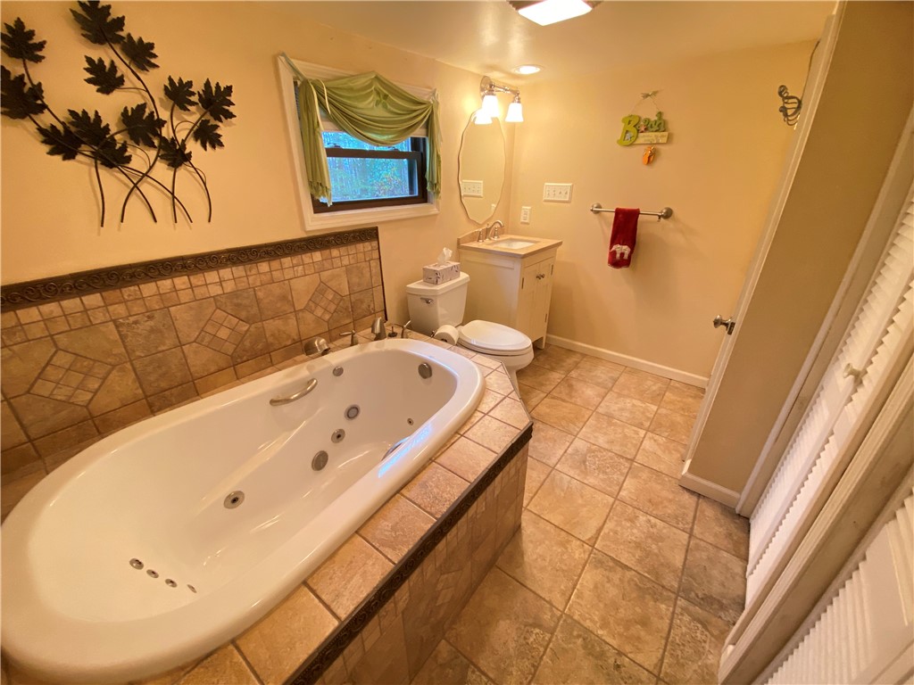 Salem Twp - Mer, Pennsylvania 16125, United States, 3 Bedrooms Bedrooms, ,2 BathroomsBathrooms,Residential,Active,107581