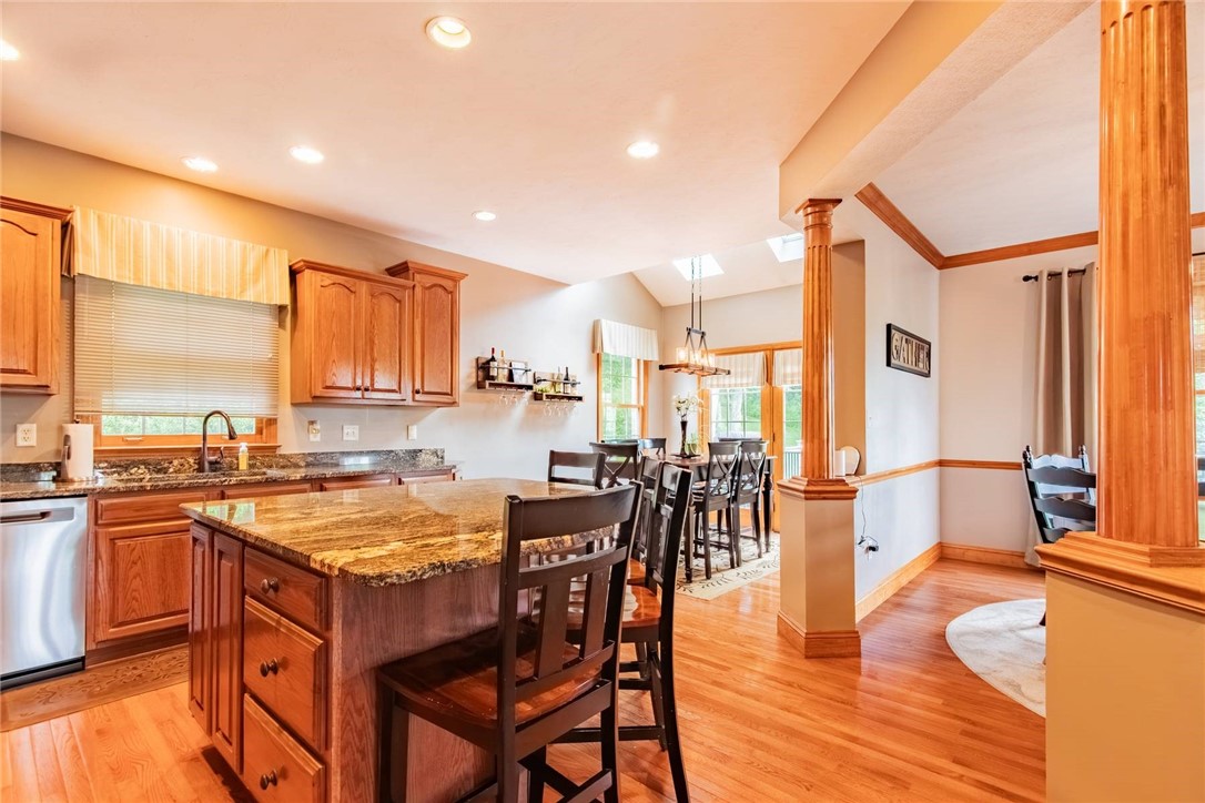 402 Honey Locust Dr