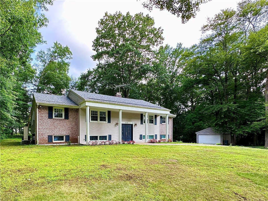 Neshannock Twp, Pennsylvania 16105, United States, 3 Bedrooms Bedrooms, ,3 BathroomsBathrooms,Residential,Active,246497