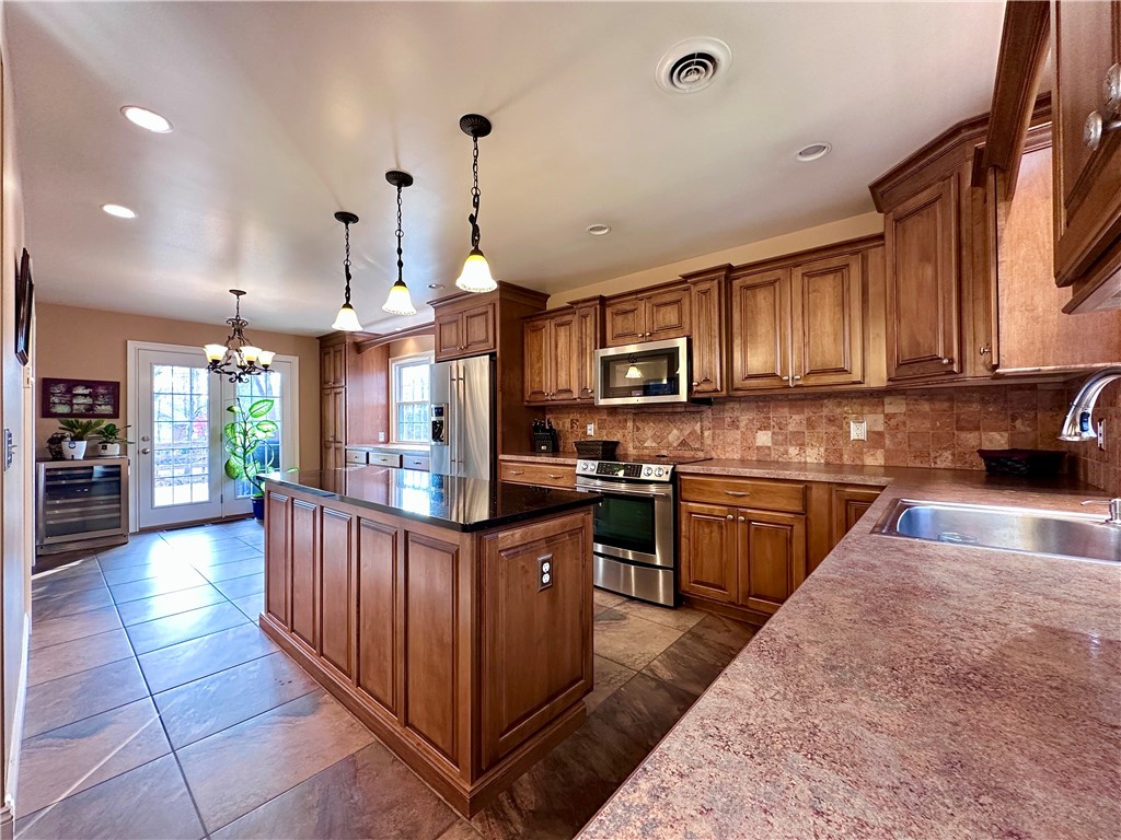 Neshannock Twp, Pennsylvania 16105, United States, 3 Bedrooms Bedrooms, ,3 BathroomsBathrooms,Residential,Active,246497