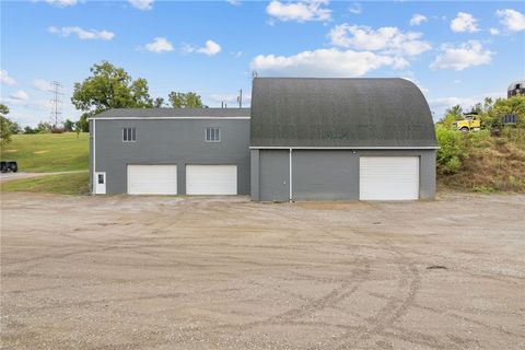 Photo of 797 Carlton Dr, Bentleyville, PA 15314 (MLS # 1738230)