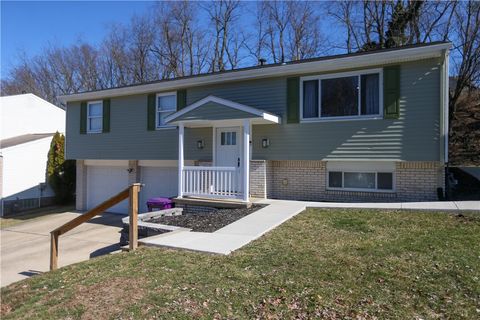 Photo of 259 Darlan Hill Dr, Pittsburgh, PA 15239 (MLS # 1743578)