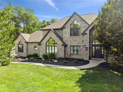 Townhouse For Sale - 421 Lenox Ct Ct<br/> Richland, PA 15044