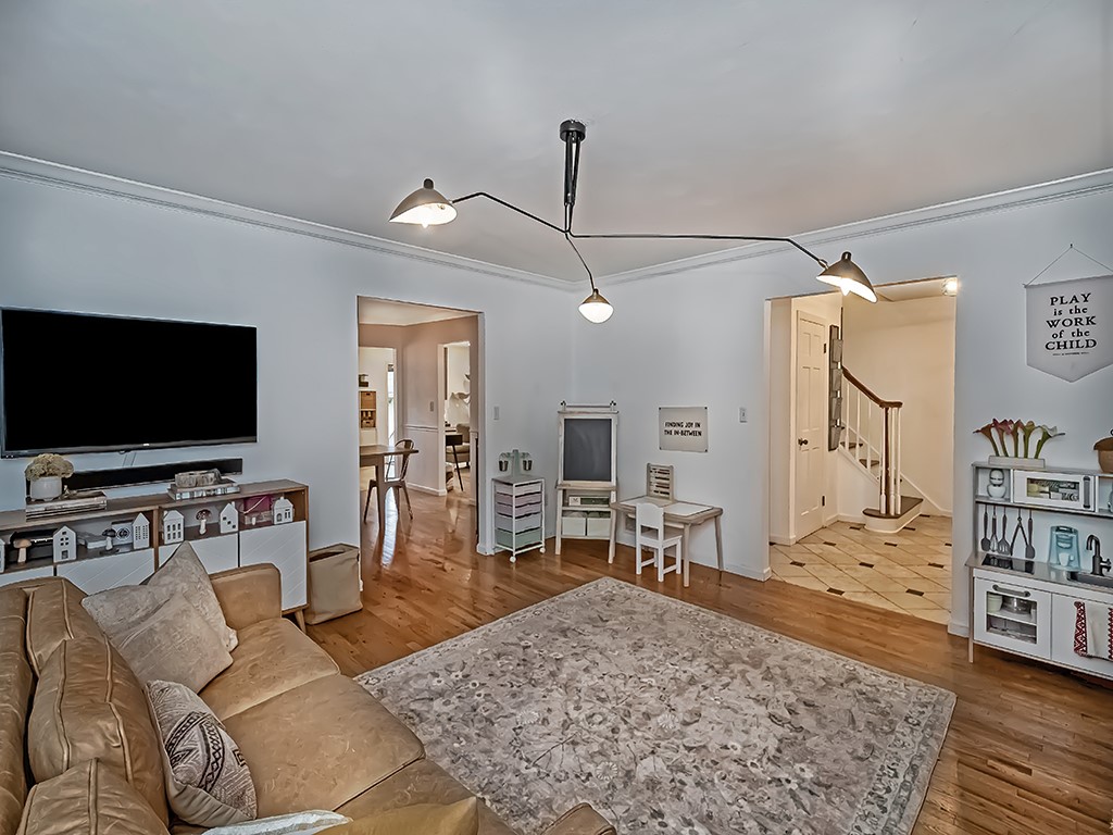 221 Virginia Ave