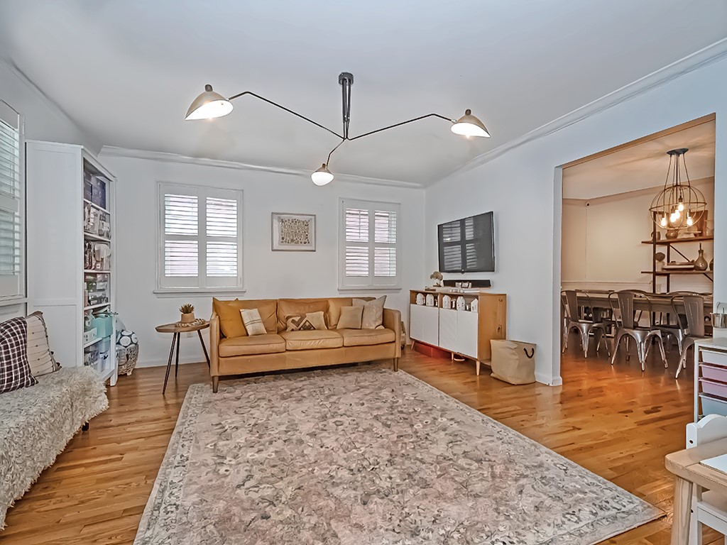 221 Virginia Ave