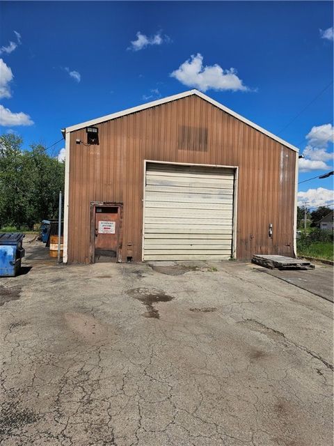 394-396 Huntingdon Road South Huntingdon PA 15698