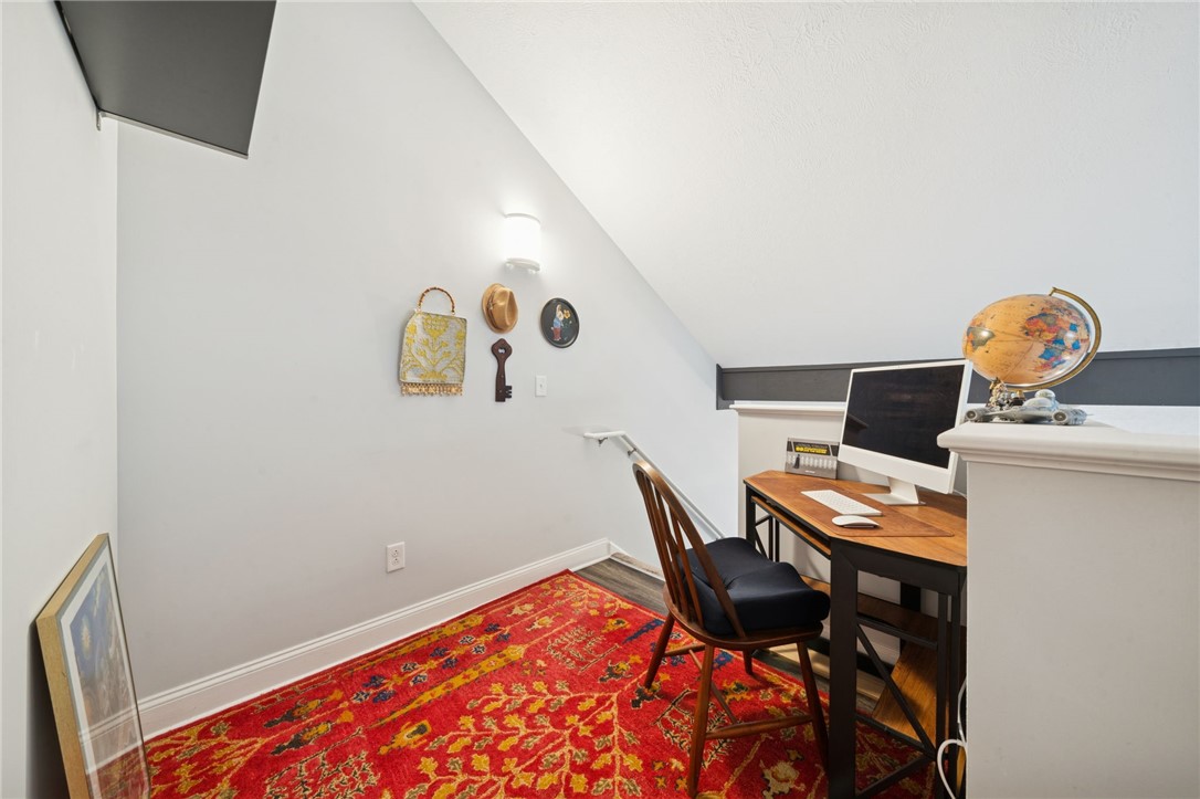 Swissvale, Pennsylvania 15218, United States, 2 Bedrooms Bedrooms, ,2 BathroomsBathrooms,Residential,Contingent,250025