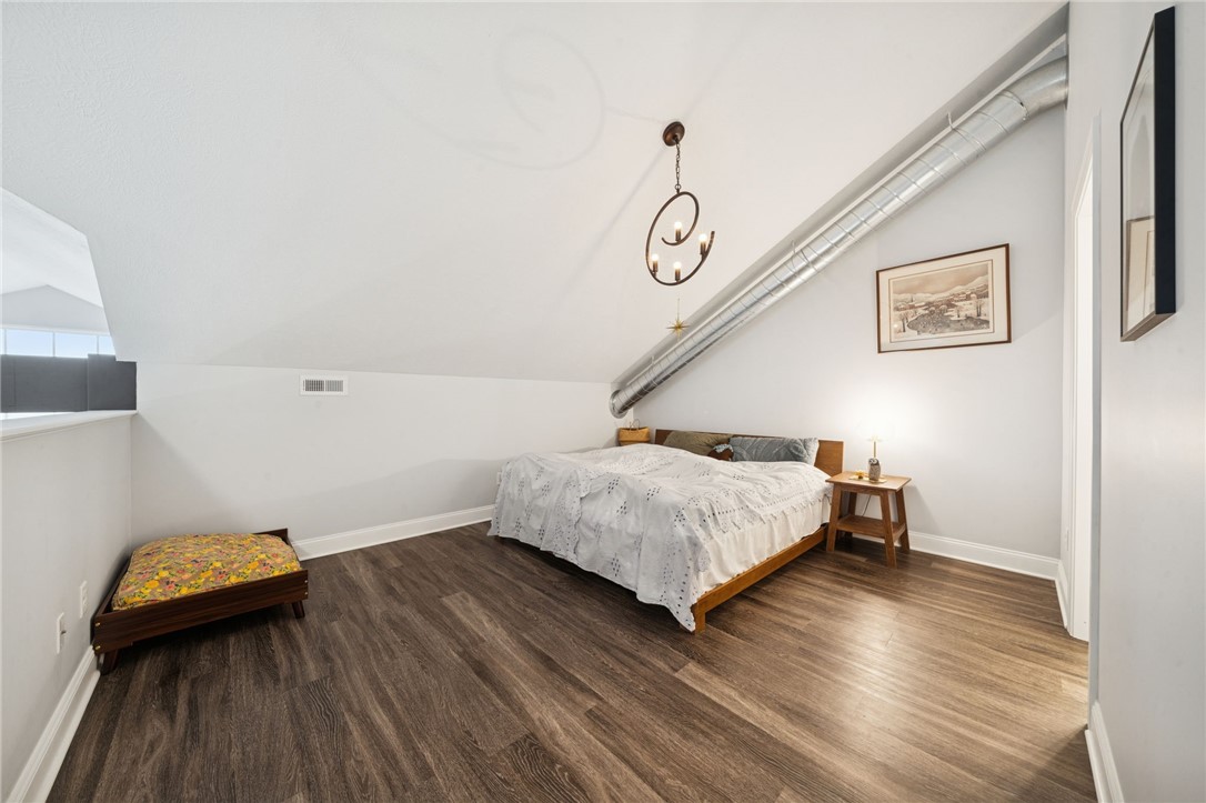 Swissvale, Pennsylvania 15218, United States, 2 Bedrooms Bedrooms, ,2 BathroomsBathrooms,Residential,Contingent,250025