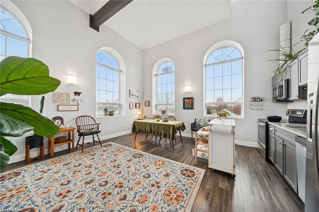 Swissvale, Pennsylvania 15218, United States, 2 Bedrooms Bedrooms, ,2 BathroomsBathrooms,Residential,Contingent,250025