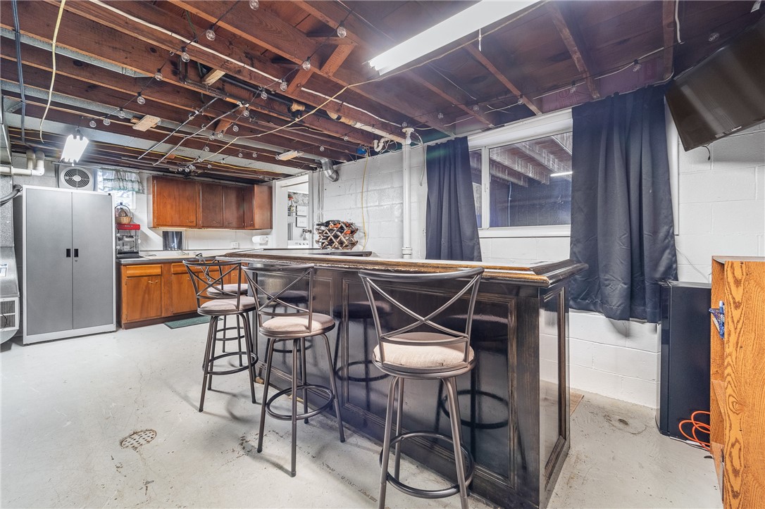 Cecil, Pennsylvania 15321, United States, 3 Bedrooms Bedrooms, ,2 BathroomsBathrooms,Residential,Active,172789