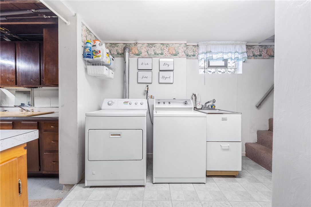 Cecil, Pennsylvania 15321, United States, 3 Bedrooms Bedrooms, ,2 BathroomsBathrooms,Residential,Active,172789