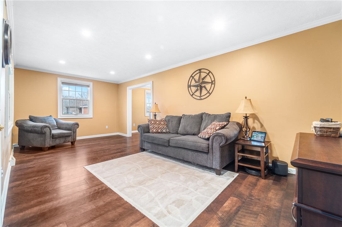 Cecil, Pennsylvania 15321, United States, 3 Bedrooms Bedrooms, ,2 BathroomsBathrooms,Residential,Active,172789