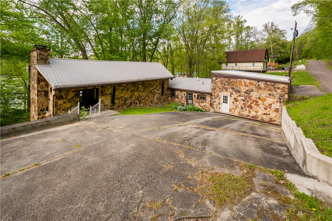 750 Lake Side Rd