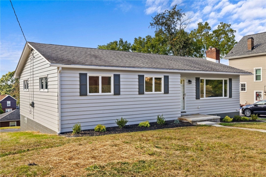 126 E Edison Avenue