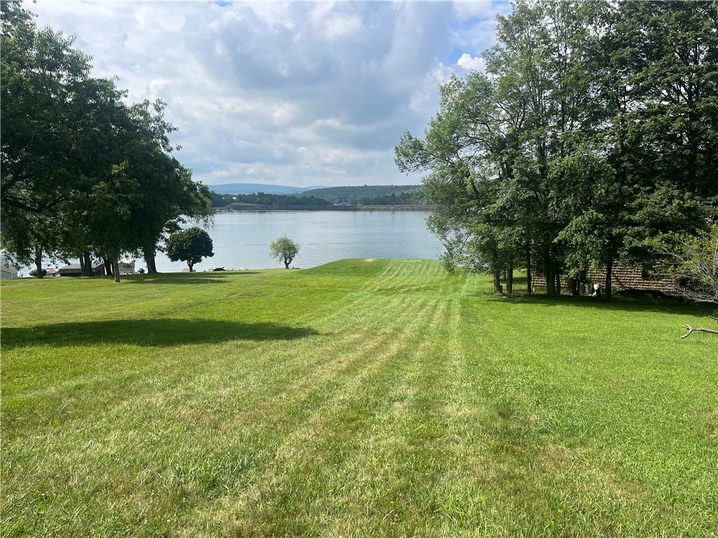 1395 Peninsula Drive