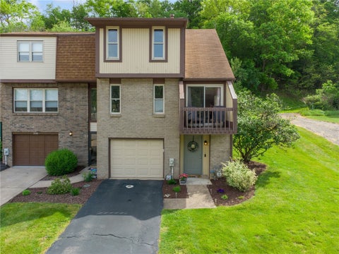 Townhouse For Sale - 210 Timber Dr Dr<br/> Trafford, PA 15085
