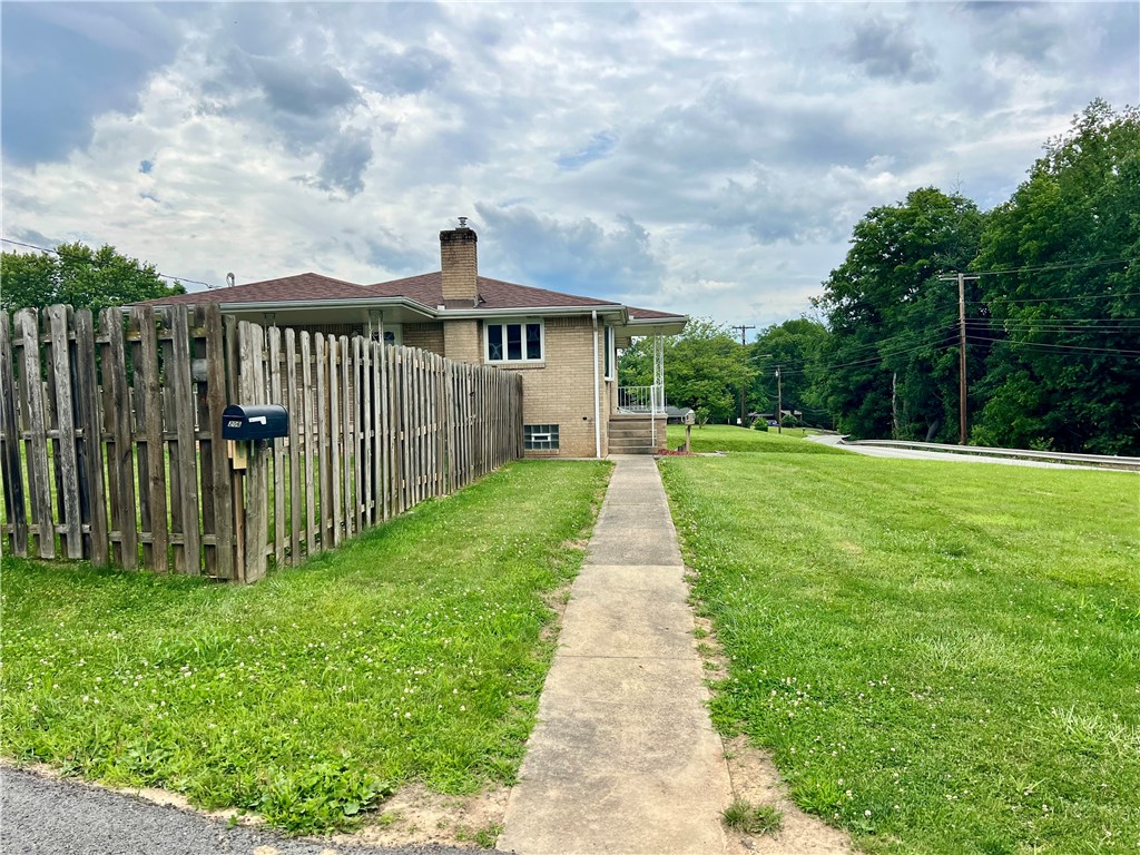 206 Clinton Dr