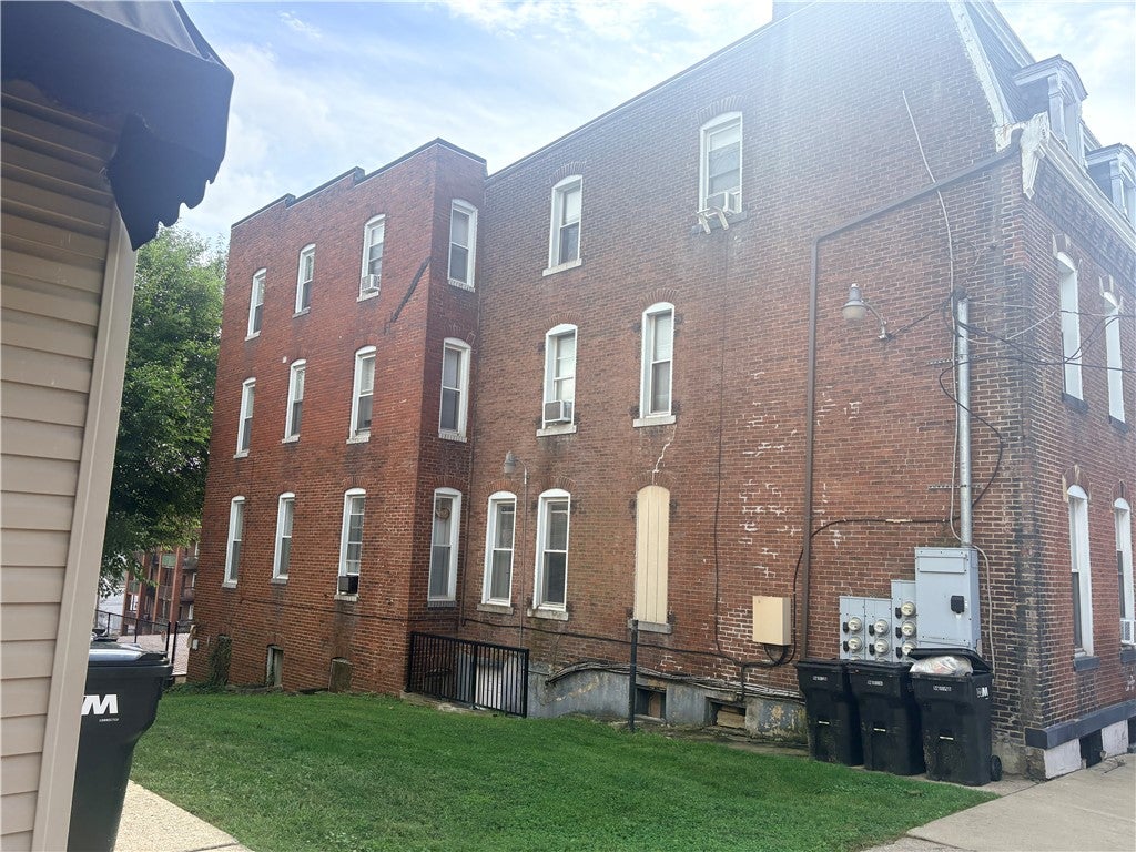 13 North Maple