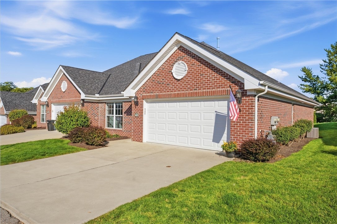425 River Glen Dr