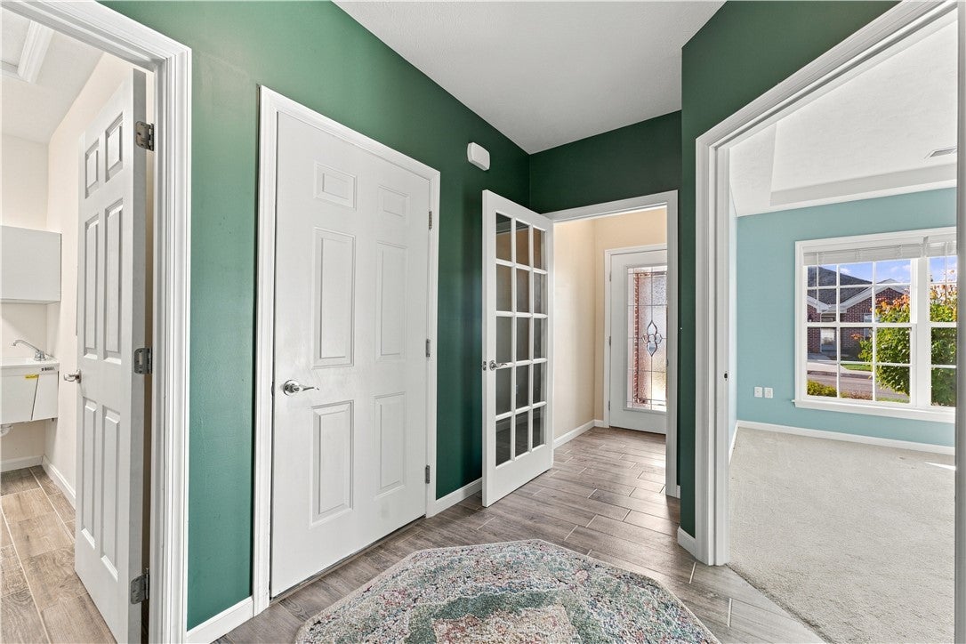 425 River Glen Dr