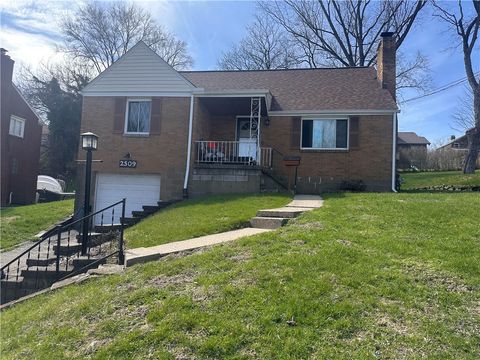 Photo of 2509 Holly Dr, Pittsburgh, PA 15235 (MLS # 1746066)