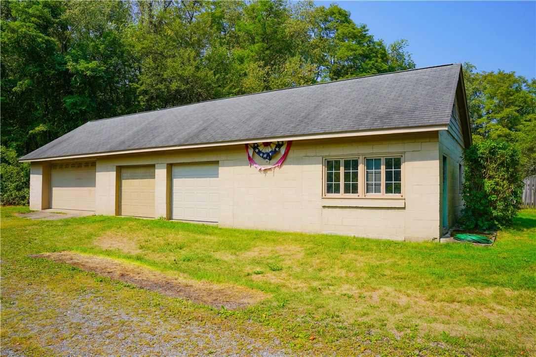 New Castle, Pennsylvania 16101, United States, 4 Bedrooms Bedrooms, ,2 BathroomsBathrooms,Residential,Active,203833