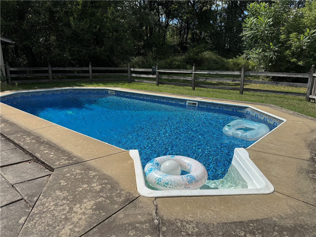 New Castle, Pennsylvania 16101, United States, 4 Bedrooms Bedrooms, ,2 BathroomsBathrooms,Residential,Active,203833