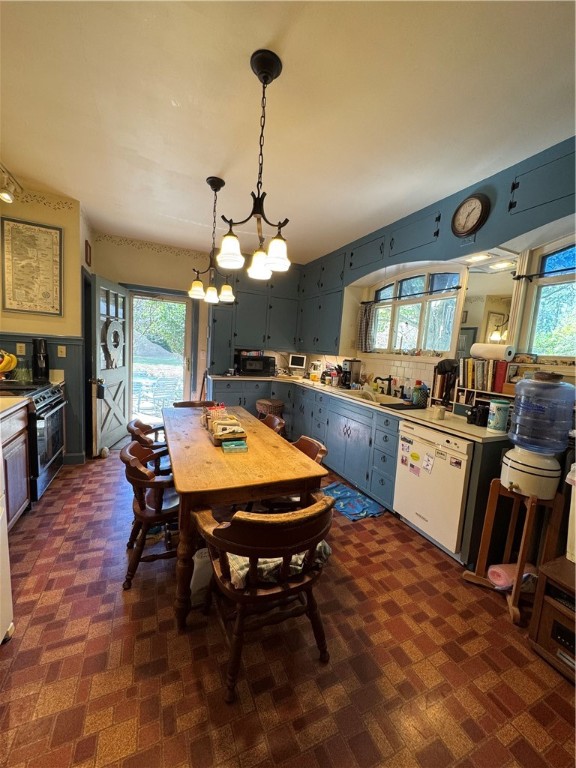 New Castle, Pennsylvania 16101, United States, 4 Bedrooms Bedrooms, ,2 BathroomsBathrooms,Residential,Active,203833