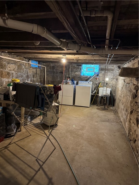 New Castle, Pennsylvania 16101, United States, 4 Bedrooms Bedrooms, ,2 BathroomsBathrooms,Residential,Active,203833