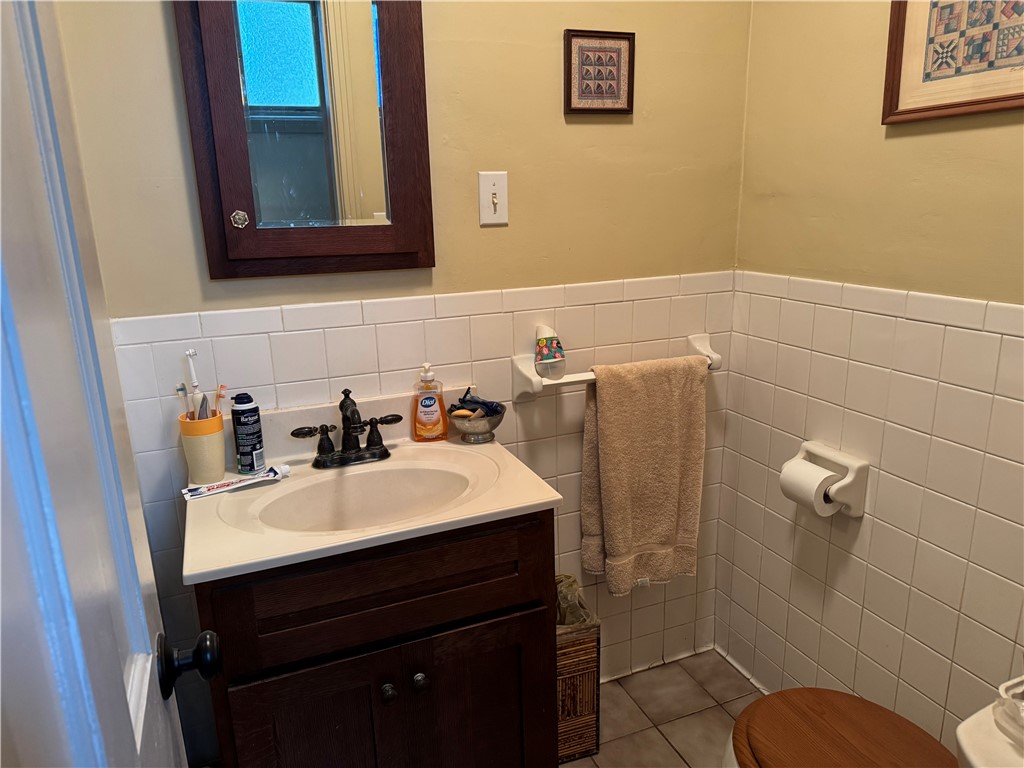 New Castle, Pennsylvania 16101, United States, 4 Bedrooms Bedrooms, ,2 BathroomsBathrooms,Residential,Active,203833