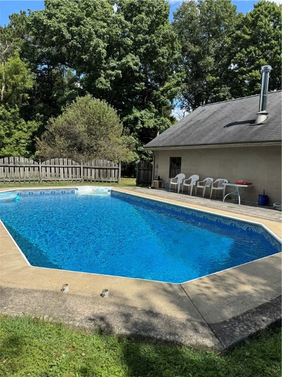 New Castle, Pennsylvania 16101, United States, 4 Bedrooms Bedrooms, ,2 BathroomsBathrooms,Residential,Active,203833