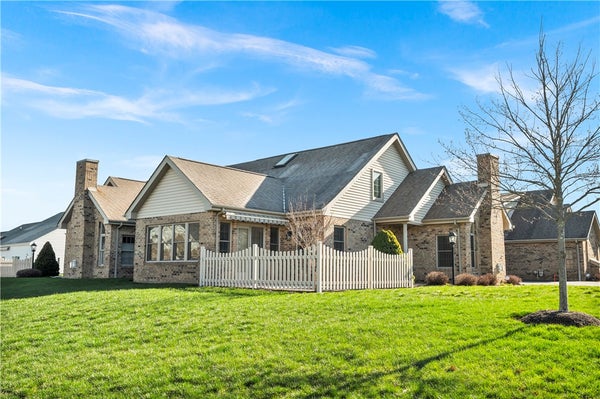 7016 BERRINGER CT, CORAOPOLIS, PA 15108 - Image ece9adba90bbc685534bb2a28a753fe2/3846760438