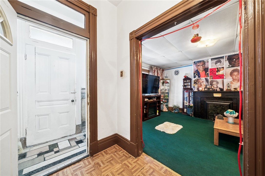 120 Shetland St