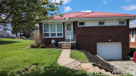 Homes For Sale - 1011 Fourth St St<br/> Canonsburg, PA 15317