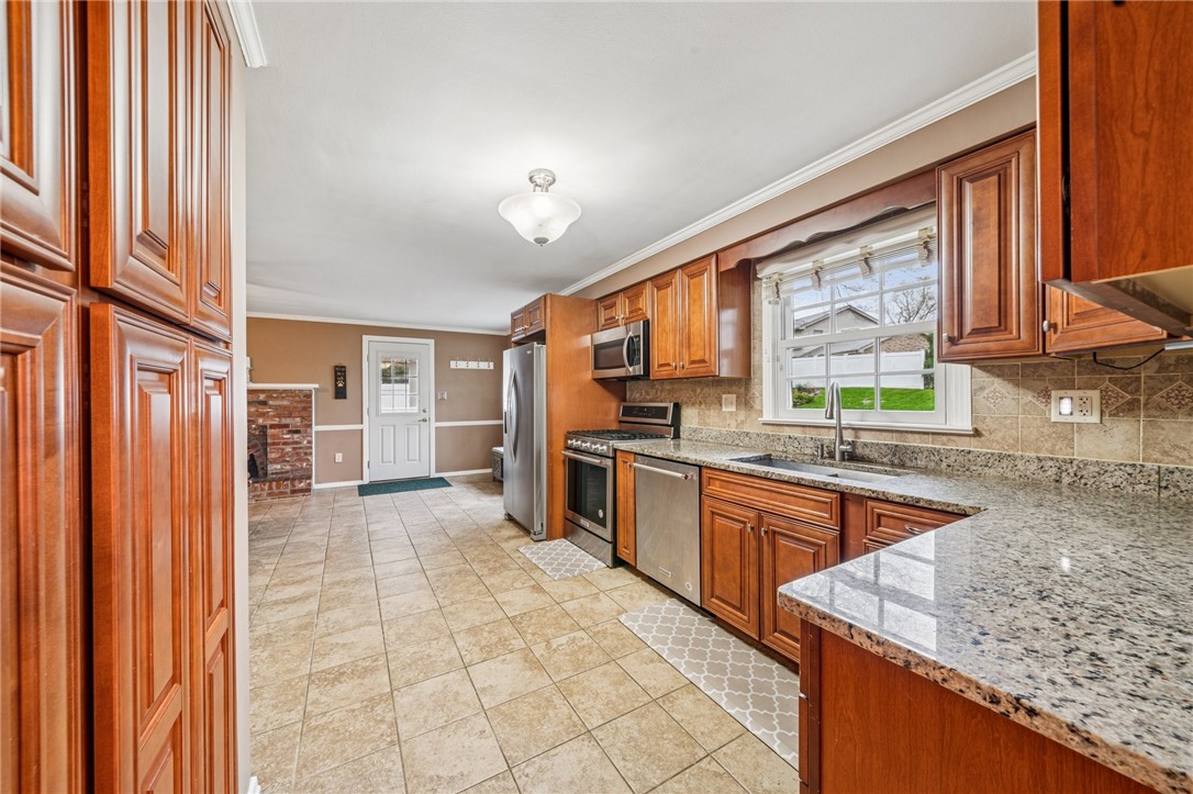 809 Broughton Rd Rd, Bethel Park, Pennsylvania image 11