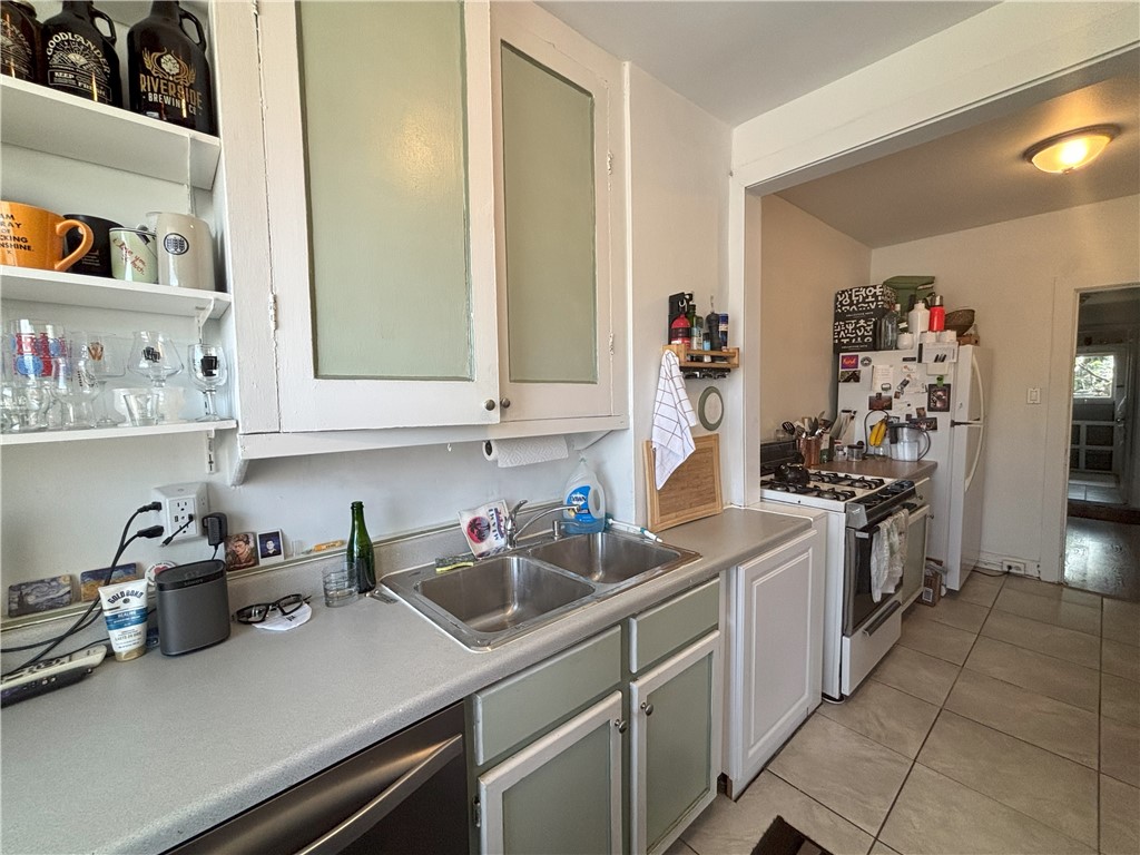 Regent Square, Pennsylvania 15221, United States, 1 Bedroom Bedrooms, ,1 BathroomBathrooms,Residential,Active,119624