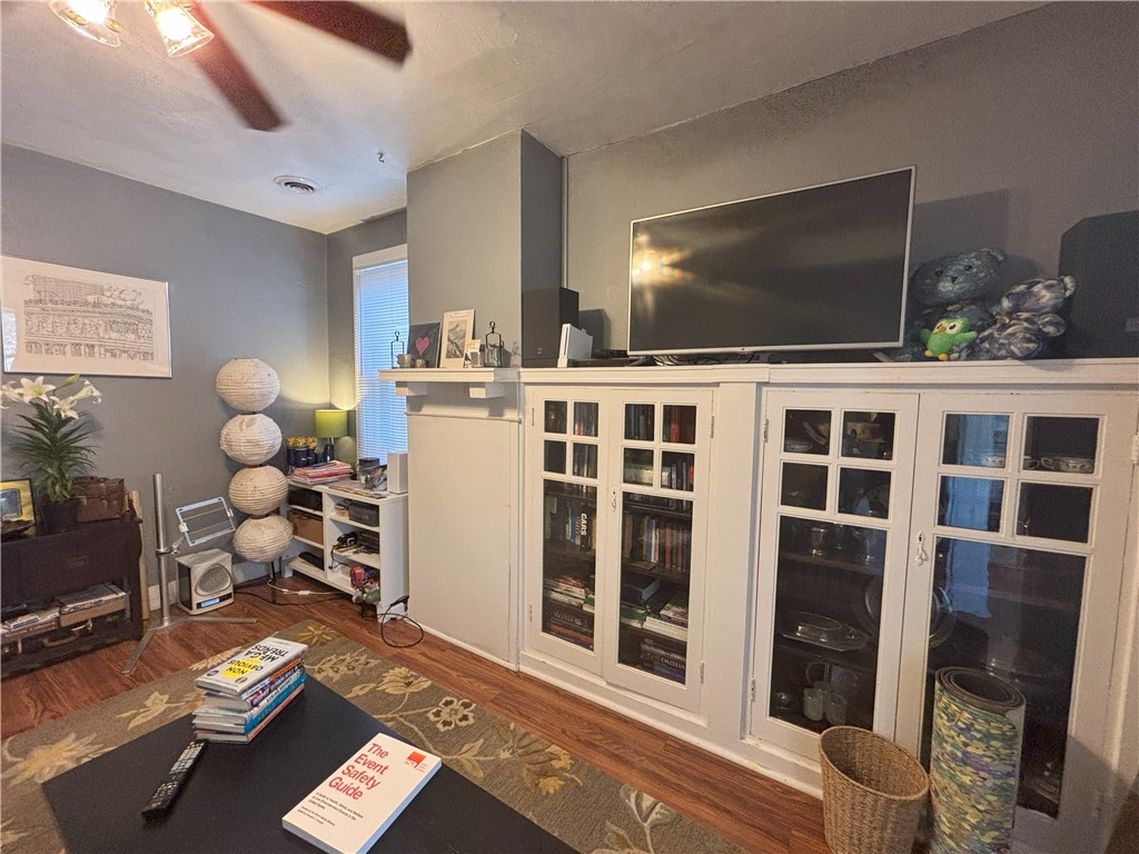 Regent Square, Pennsylvania 15221, United States, 1 Bedroom Bedrooms, ,1 BathroomBathrooms,Residential,Active,119624
